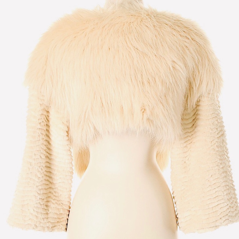 🔥 Halston Faux Fur Jacket🔥 - Picture 2 of 4